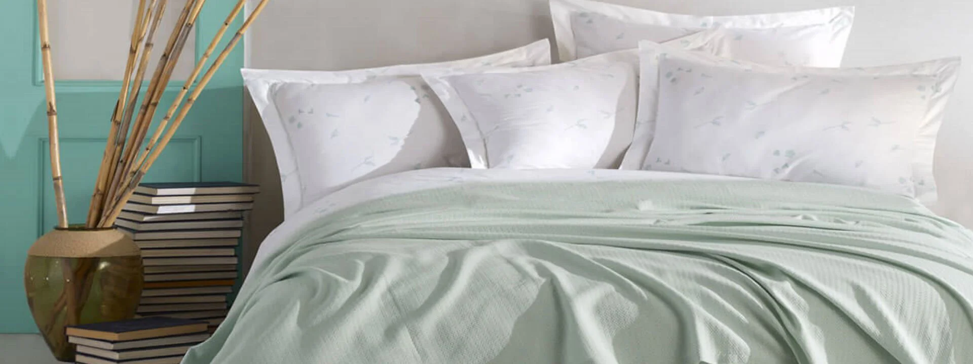 Framsida 18 Framsida -Sovrum Rea 0012317 pique set