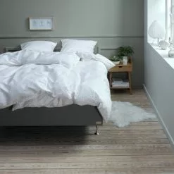 JYSK Påslakanset HELENE Satin 150x210 Vit -Sovrum Rea 119833