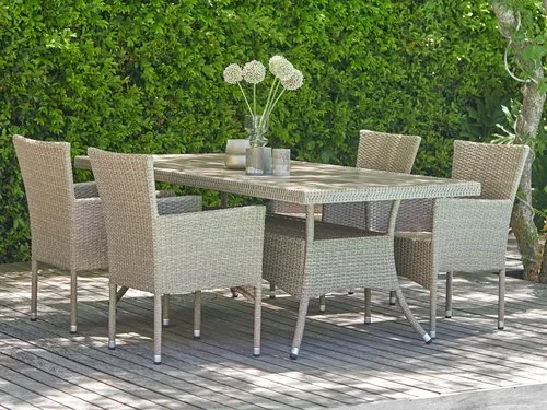 STRIB L200 Bord Natur + 4 AIDT Stol Natur 3 STRIB L200 Bord Natur + 4 AIDT Stol Natur