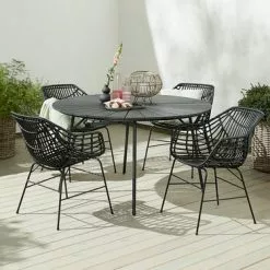 JUTLANDIA RANGSTRUP Ø130 Bord Svart + 4 ILDERHUSE Stol Svart