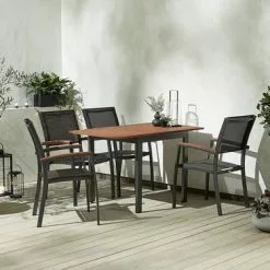 JUTLANDIA YTTRUP L75/126 Bord Hårdträ + 4 MADERNE Stapelstol Grå