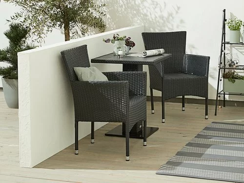 JUTLANDIA THY L60 Bord Svart + 2 AIDT Stol Svart 3 JUTLANDIA THY L60 Bord Svart + 2 AIDT Stol Svart