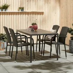 JERSORE L140 Bord Svart + 4 HALDBJERG Stol Svart