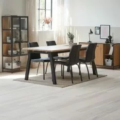 JYSK Internal Vitrinskåp TRAPPEDAL Ek/svart 64 JYSK Internal Vitrinskåp TRAPPEDAL Ek/svart -Sovrum Rea 165007