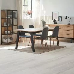 JYSK Internal Vitrinskåp TRAPPEDAL Ek/svart 65 JYSK Internal Vitrinskåp TRAPPEDAL Ek/svart -Sovrum Rea 165011