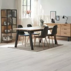 JYSK Internal Vitrinskåp TRAPPEDAL Ek/svart 40 JYSK Internal Vitrinskåp TRAPPEDAL Ek/svart -Sovrum Rea 165012