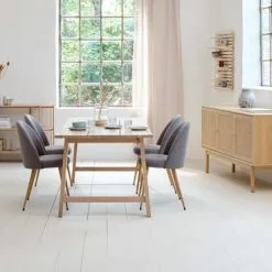 Skänk HALMSTAD 3 Dörrar Ek 21 Skänk HALMSTAD 3 Dörrar Ek -Sovrum Rea 165029 1