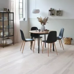 JYSK Internal Vitrinskåp TRAPPEDAL Ek/svart 49 JYSK Internal Vitrinskåp TRAPPEDAL Ek/svart -Sovrum Rea 165259 2