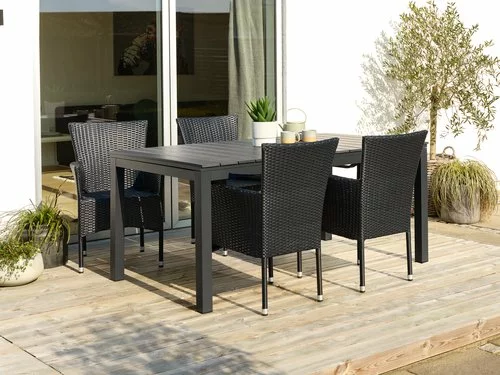 JUTLANDIA VATTRUP L170/273 Bord Svart + 4 AIDT Stol Svart 3 JUTLANDIA VATTRUP L170/273 Bord Svart + 4 AIDT Stol Svart