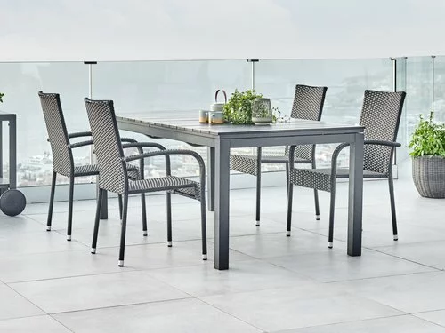 JUTLANDIA VATTRUP L206/319 Bord Svart + 4 GUDHJEM Stol Svart 3 JUTLANDIA VATTRUP L206/319 Bord Svart + 4 GUDHJEM Stol Svart