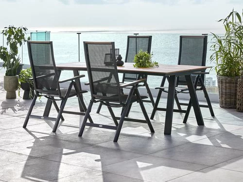 JUTLANDIA FAUSING L220 Bord Natur + 4 BREDSTEN Stol Svart 3 JUTLANDIA FAUSING L220 Bord Natur + 4 BREDSTEN Stol Svart