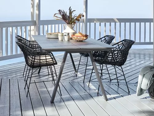 JUTLANDIA FAUSING L220 Bord Svart + 4 ILDERHUSE Stol Svart 3 JUTLANDIA FAUSING L220 Bord Svart + 4 ILDERHUSE Stol Svart