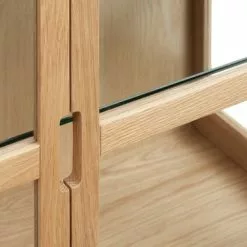 Royal Oak Vitrinskåp LANGELINIE 3 Dörrar Ek 15 Royal Oak Vitrinskåp LANGELINIE 3 Dörrar Ek -Sovrum Rea 185994