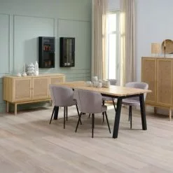 Skänk HALMSTAD 3 Dörrar Ek 28 Skänk HALMSTAD 3 Dörrar Ek -Sovrum Rea 186210 3