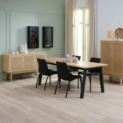 Skänk HALMSTAD 3 Dörrar Ek 29 Skänk HALMSTAD 3 Dörrar Ek -Sovrum Rea 186211 2