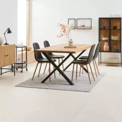 ROSKILDE L200 Bord Natur Ek + 4 JONSTRUP Stol Svart/ek -Sovrum Rea 186231