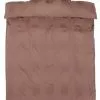 KRONBORG Påslakanset BARBO Satin 150x210 Taupe 1 KRONBORG Påslakanset BARBO Satin 150x210 Taupe -Sovrum Rea 189108