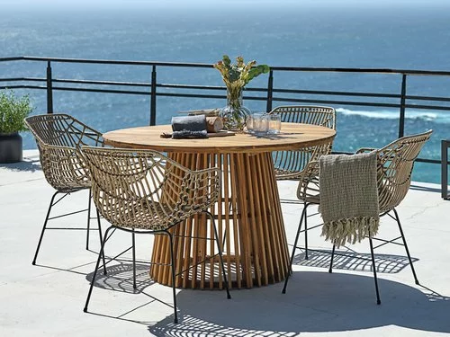 HOLTE Ø120 Bord Hårdträ + 4 ILDERHUSE Stol Natur 3 HOLTE Ø120 Bord Hårdträ + 4 ILDERHUSE Stol Natur