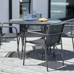 JUTLANDIA RANGSTRUP Ø110 Bord Svart + 4 NABE Stapelstol Svart