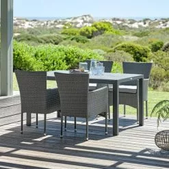 JUTLANDIA PINDSTRUP L150 Bord Grå + 4 AIDT Stapelstol Grå 7 JUTLANDIA PINDSTRUP L150 Bord Grå + 4 AIDT Stapelstol Grå -Sovrum Rea 201824 1