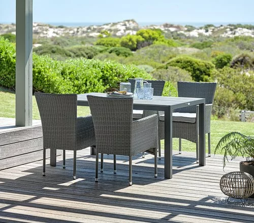 JUTLANDIA PINDSTRUP L150 Bord Grå + 4 AIDT Stapelstol Grå 5 JUTLANDIA PINDSTRUP L150 Bord Grå + 4 AIDT Stapelstol Grå - Bild 3